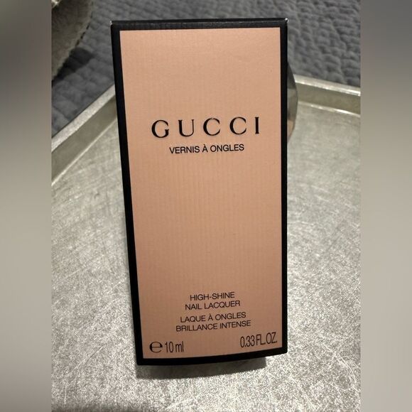 GUCCI NAIL POLISH “ELLEN BLUSH” 413 | HIGH-SHINE FINISH – LUXURY BLUSH PINK - Picture 13 of 17